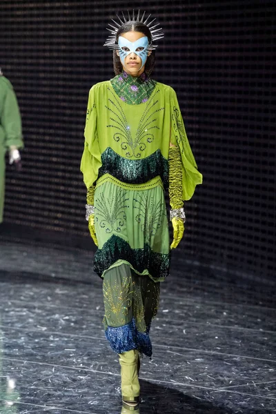 Look 38